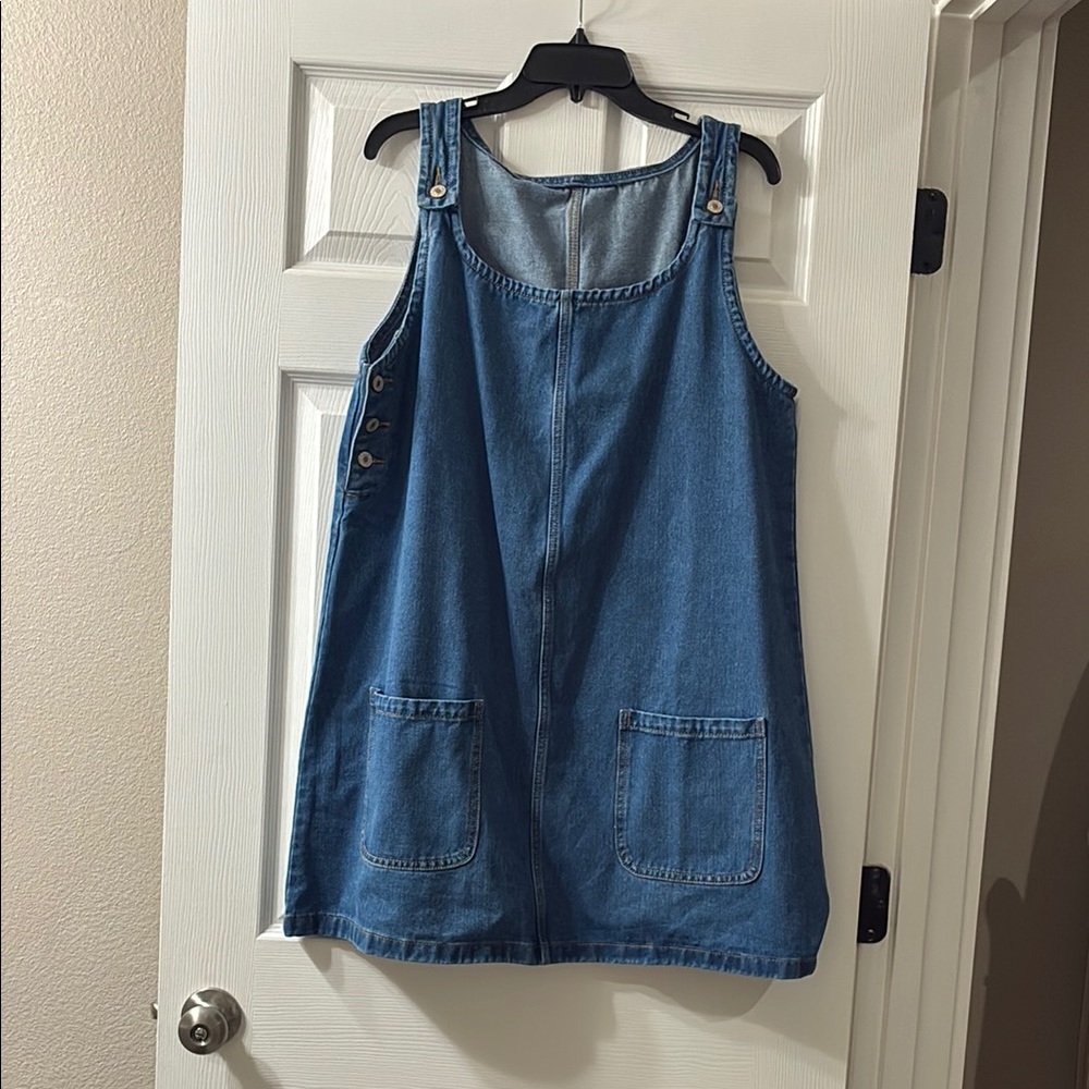 Denim Sleeveless Dress with Pockets